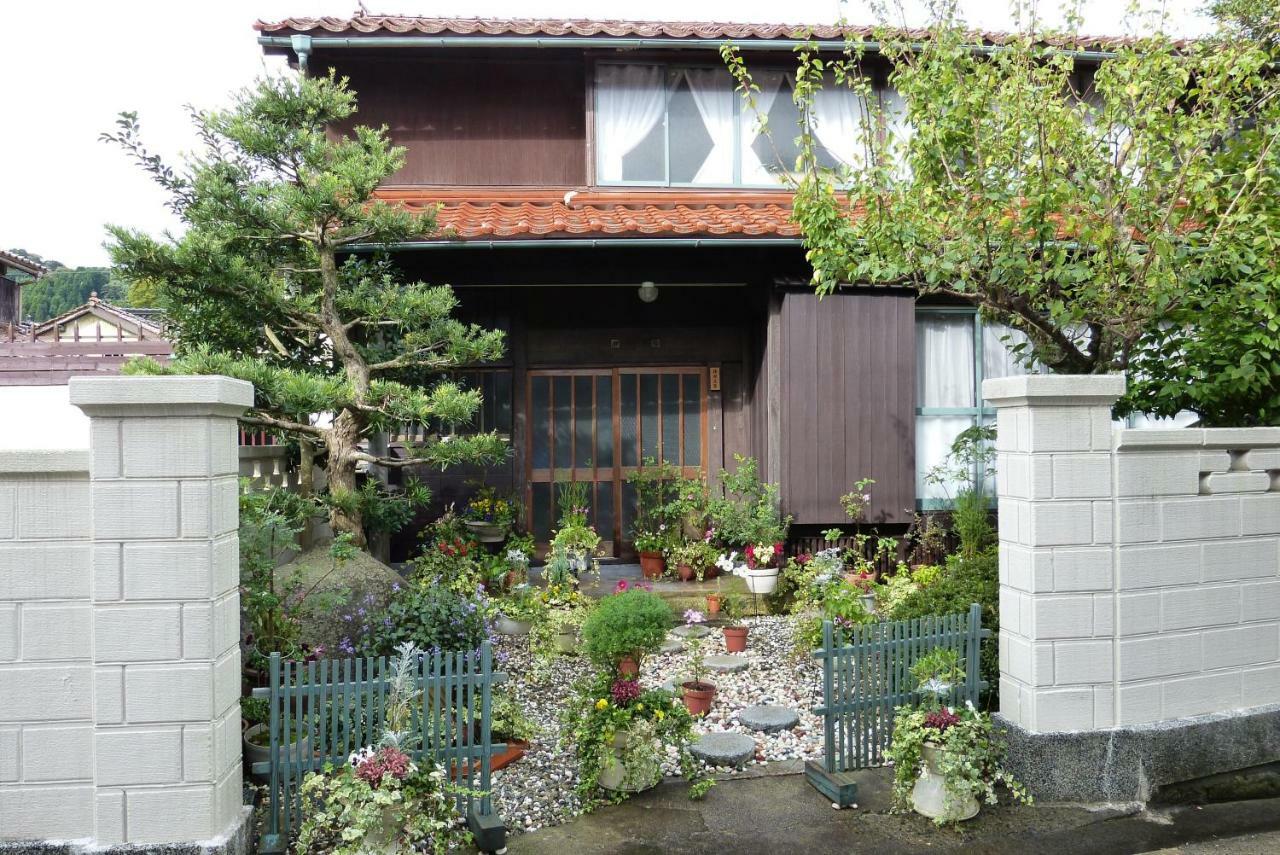 Guesthouse Higashi Fujitatei Shin'onsen Екстер'єр фото